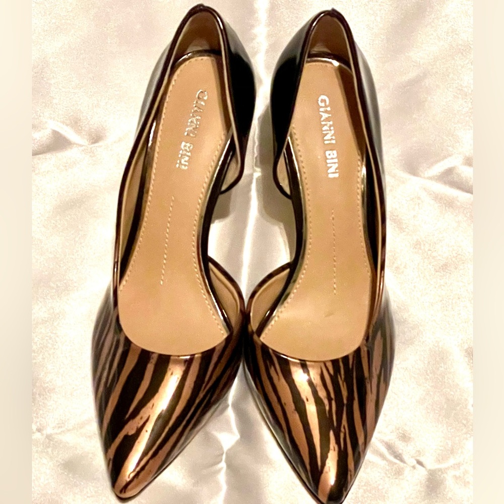 EUC Gianni Bini Animal Print Heels